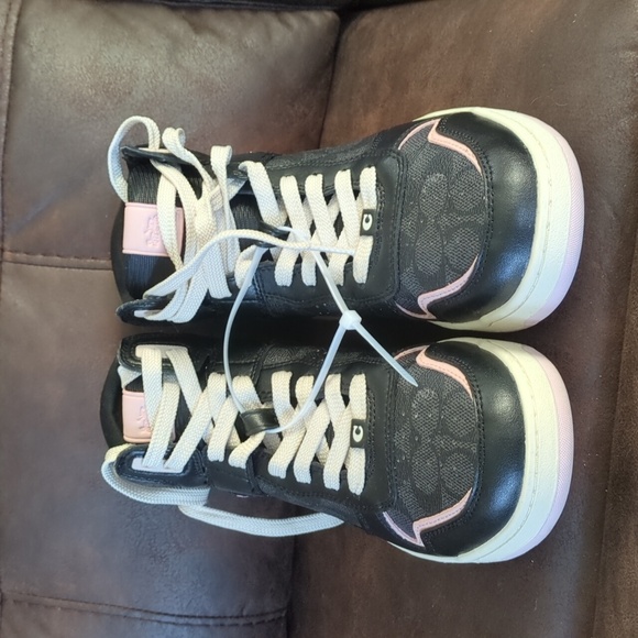 New Coach High Top Sneaker In Signature Canvas - Picture 7 of 7